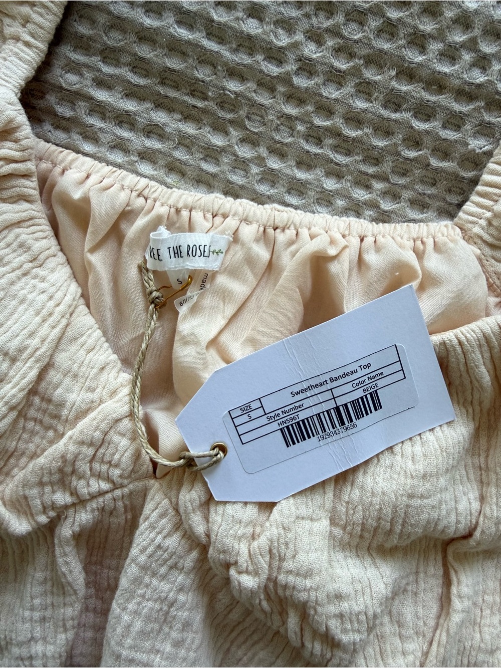 Free the Roses Cream Ruffle-Trim Crop Top - Picture 3 of 3